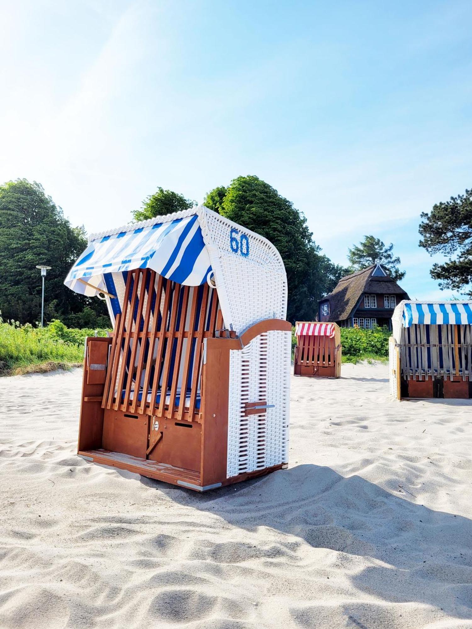 Hochwertige Ferienwohnung In Ruhiger Lage Mit Eigener Terrasse Und Parkplatz, Nur 7 Gehminuten Zum Strand Entfernt - Hoher Schlafkomfort Dank Boxspringbett Scharbeutz Exterior foto